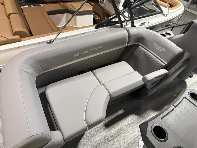 Slide: The Image of Bennington M Quad Bench 22 MFB Tritoon 2025 - 24