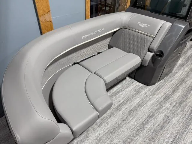 Slide: The Image of Bennington M Quad Bench 22 MFB Tritoon 2025 - 7