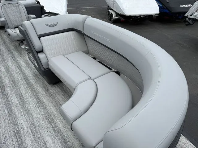 Slide: The Image of Bennington M Quad Bench 22 MFB Tritoon 2025 - 9