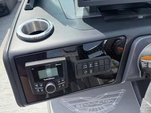 Slide: The Image of Bennington M Quad Bench 22 MFB Tritoon 2025 - 17