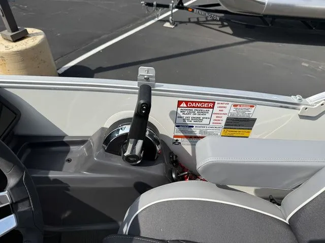 Slide: The Image of Bennington M Quad Bench 22 MFB Tritoon 2025 - 20