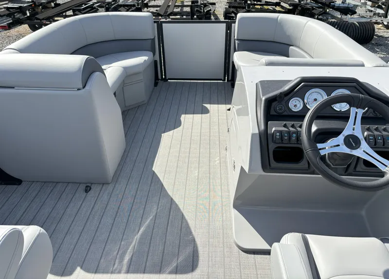 Slide: The Image of Bentley Pontoons Legacy 200 Swingback 2025 - 14