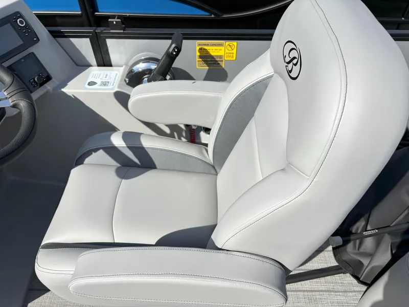 Slide: The Image of Bentley Pontoons Legacy 200 Swingback 2025 - 16