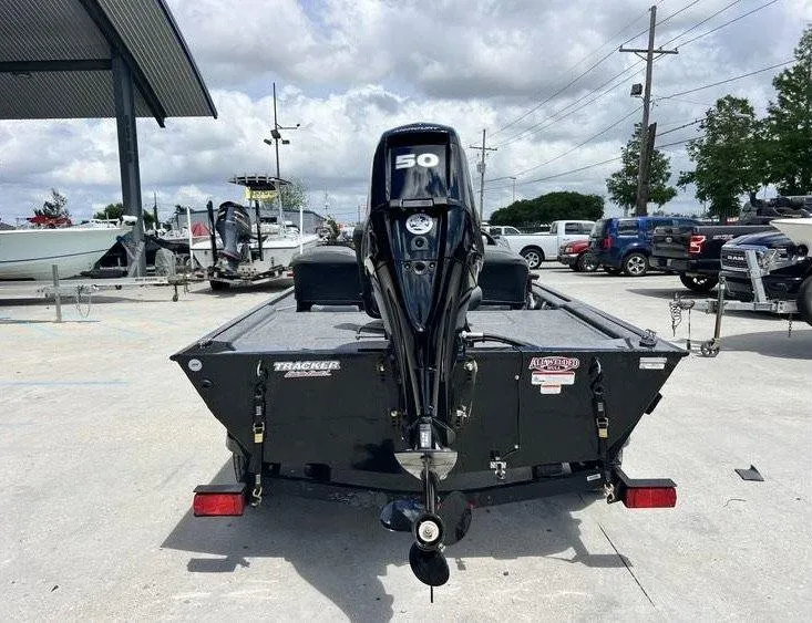 Slide: The Image of Tracker Bass Tracker Classic XL 2024 - 51