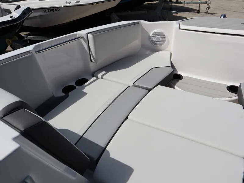 Slide: The Image of Yamaha AR220 2025 - 25