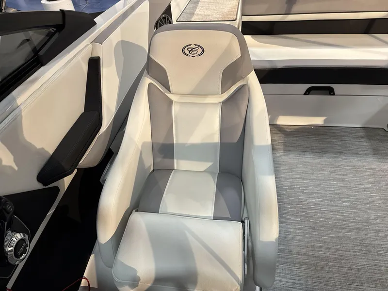 Slide: The Image of 2025 Cobalt CS22 boat interior with luxurious seating and modern design. - 16