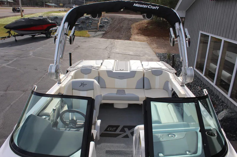 Slide: The Image of MasterCraft XT20 2025 - 13