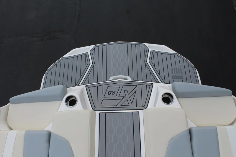 Slide: The Image of MasterCraft XT20 2025 - 16