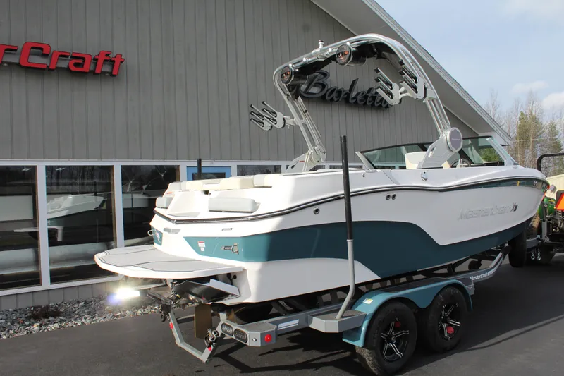 Slide: The Image of MasterCraft XT20 2025 - 4
