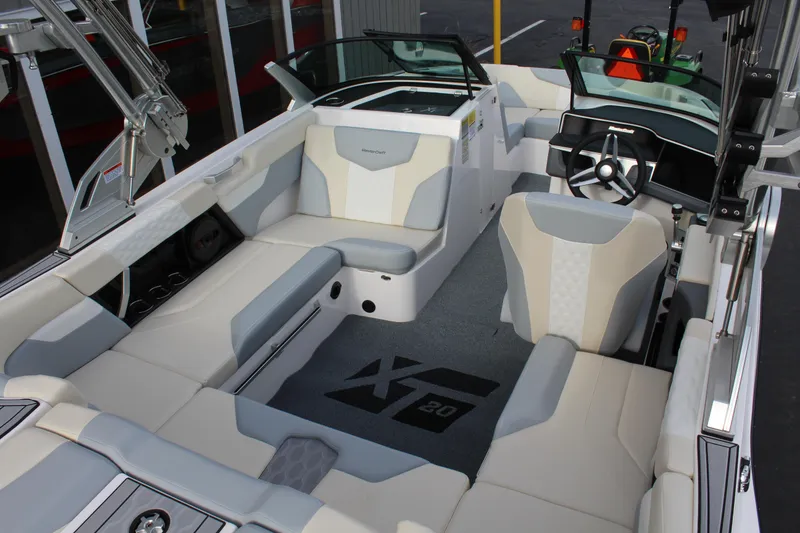 Slide: The Image of MasterCraft XT20 2025 - 7