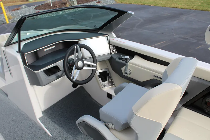 Slide: The Image of MasterCraft XT20 2025 - 8