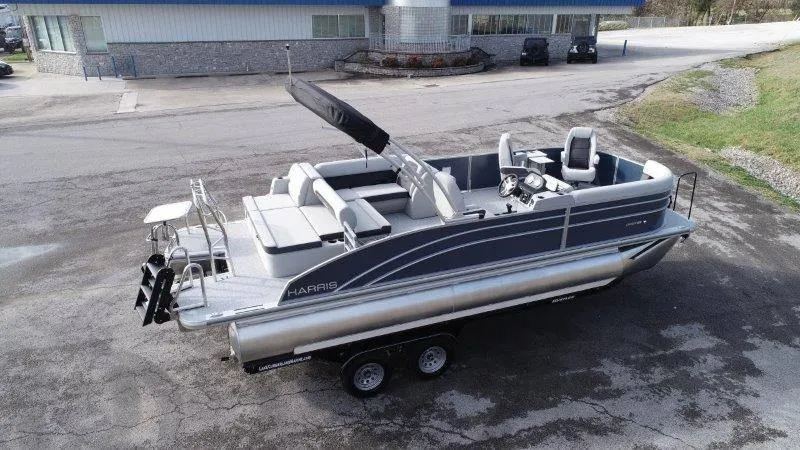 Slide: The Image of Harris Cruiser 230 SL 2025 - 10