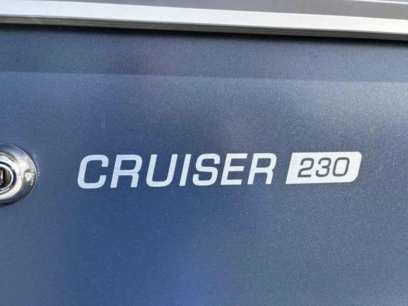 Slide: The Image of Harris Cruiser 230 SL 2025 - 11