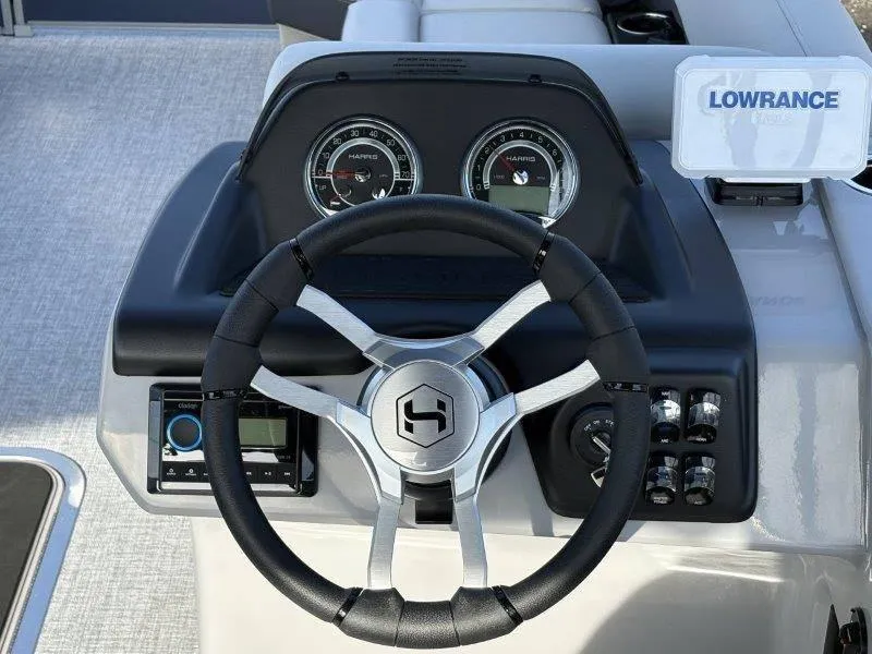 Slide: The Image of Harris Cruiser 230 SL 2025 - 28