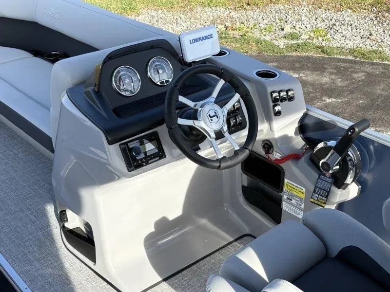 Slide: The Image of Harris Cruiser 230 SL 2025 - 36