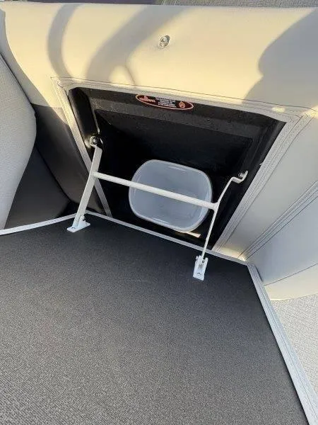 Slide: The Image of Harris Cruiser 230 SL 2025 - 44