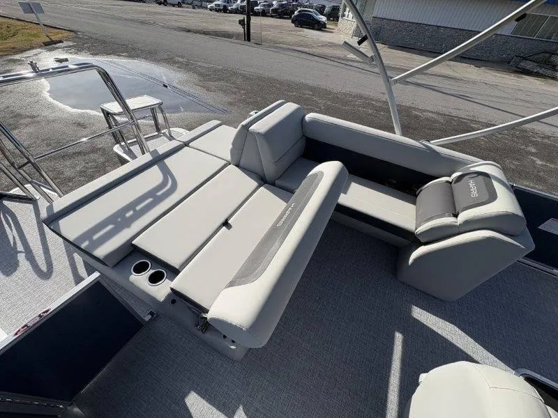 Slide: The Image of Harris Cruiser 230 SL 2025 - 48