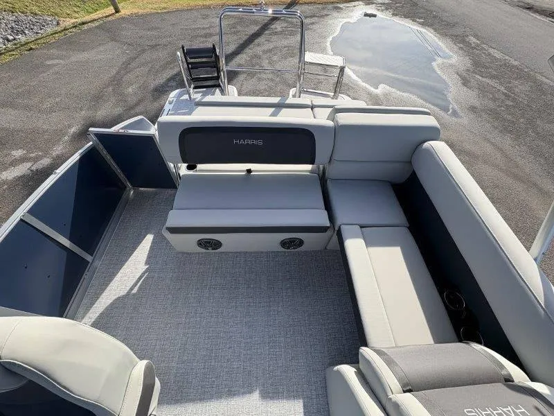 Slide: The Image of Harris Cruiser 230 SL 2025 - 50