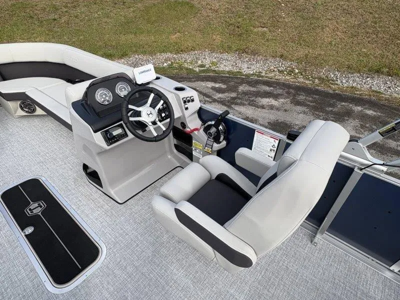 Slide: The Image of Harris Cruiser 230 SL 2025 - 55