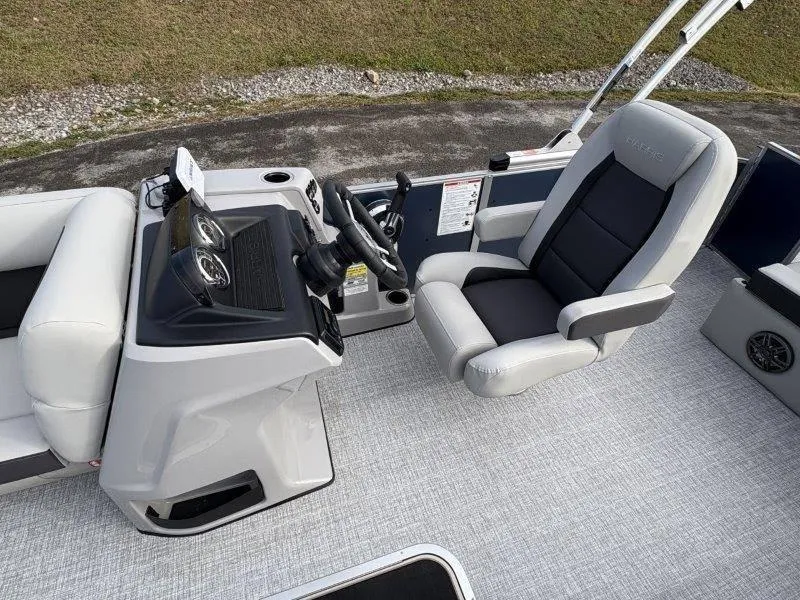 Slide: The Image of Harris Cruiser 230 SL 2025 - 57