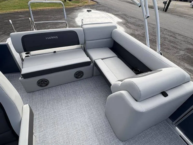 Slide: The Image of Harris Cruiser 230 SL 2025 - 72