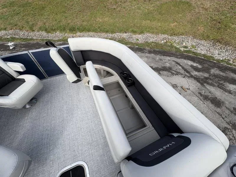 Slide: The Image of Harris Cruiser 230 SL 2025 - 73