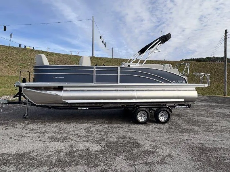 Slide: The Image of Harris Cruiser 230 SL 2025 - 97