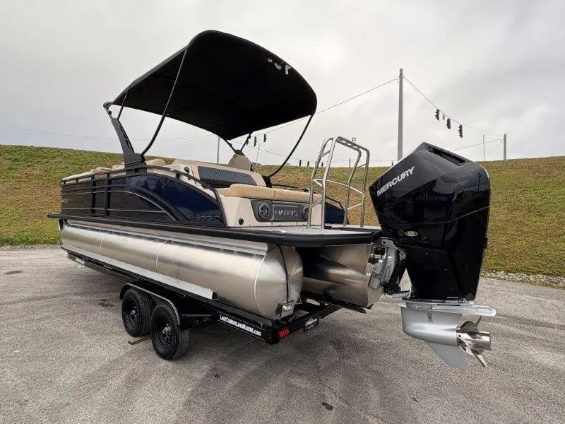 Slide: The Image of Harris Solstice 250 SL 2025 - 20