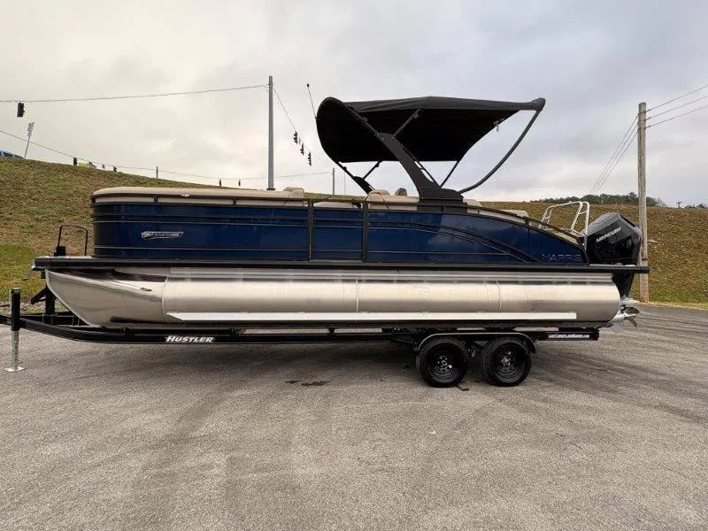 Slide: The Image of Harris Solstice 250 SL 2025 - 26