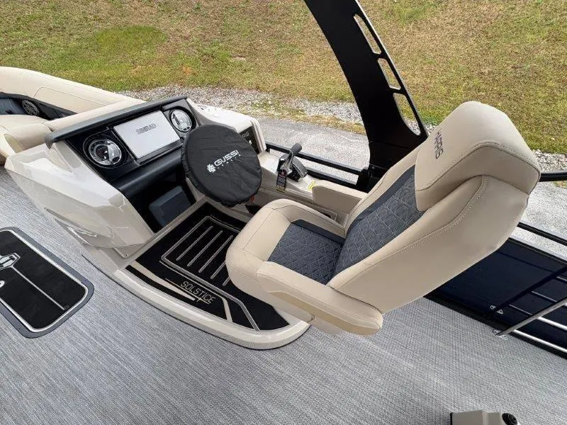 Slide: The Image of Harris Solstice 250 SL 2025 - 28