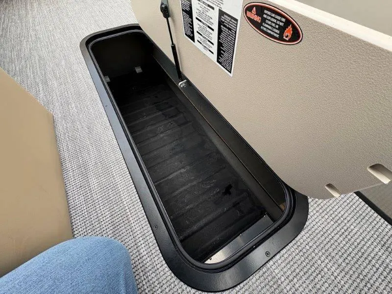 Slide: The Image of Harris Solstice 250 SL 2025 - 67