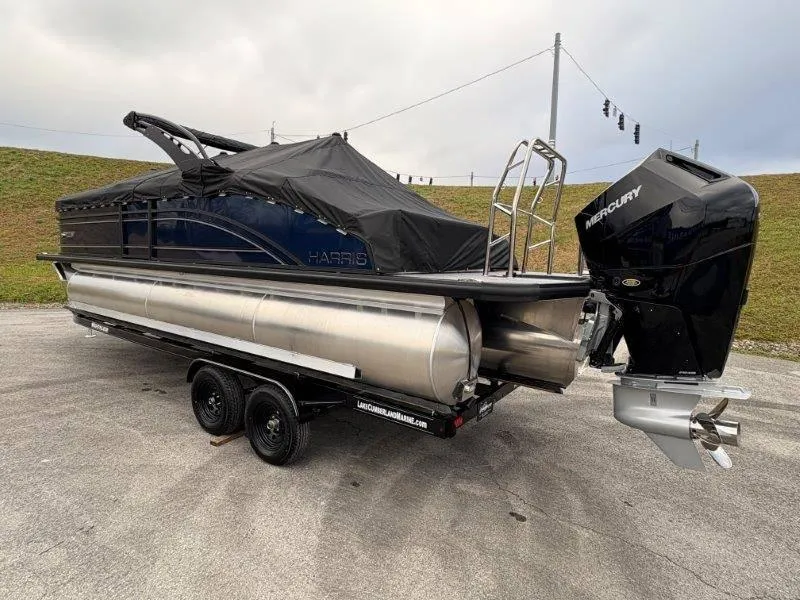 Slide: The Image of Harris Solstice 250 SL 2025 - 77