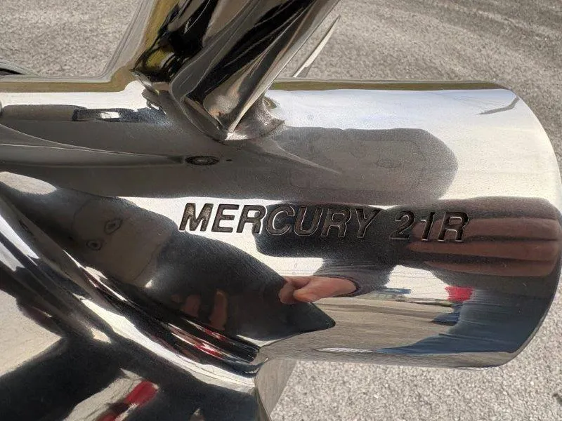 Slide: The Image of Harris Solstice 250 SL 2025 - 79