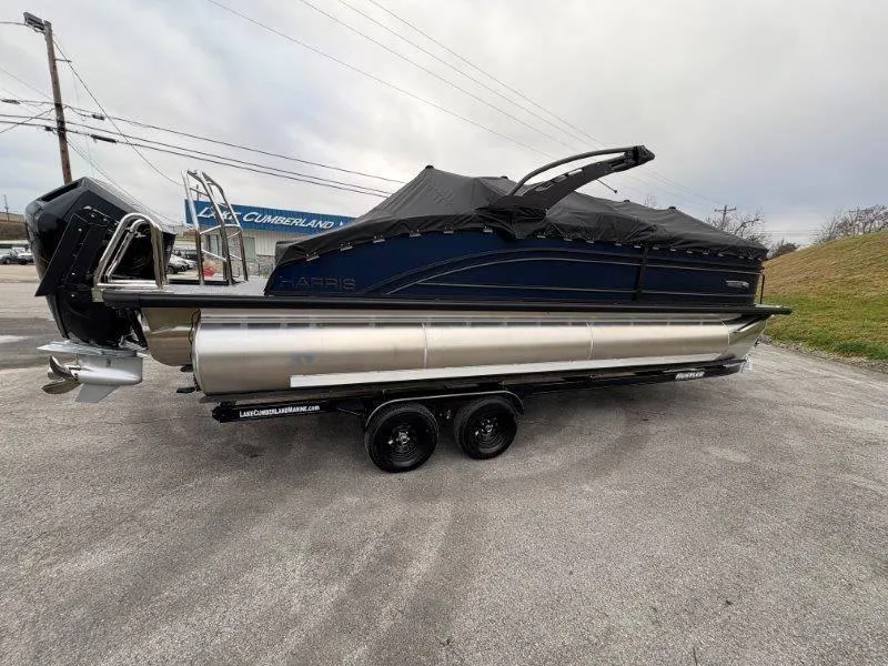 Slide: The Image of Harris Solstice 250 SL 2025 - 80