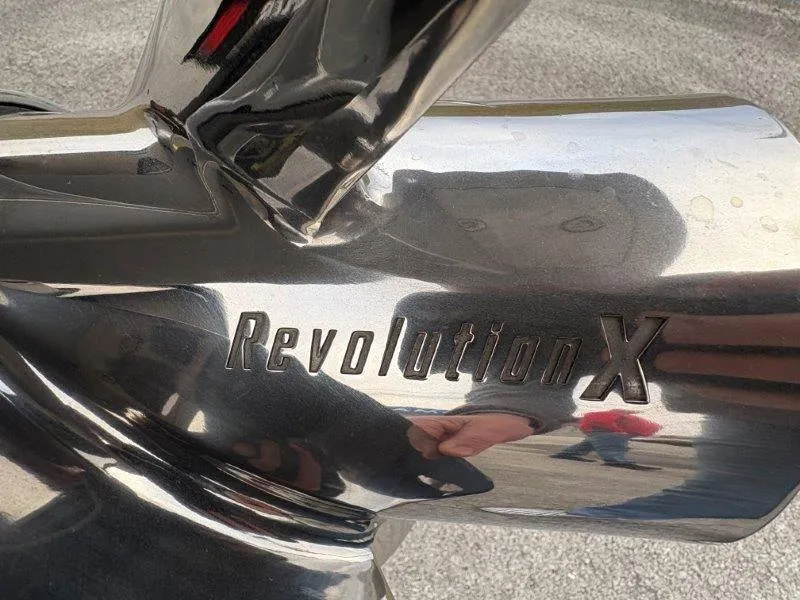 Slide: The Image of Harris Solstice 250 SL 2025 - 83