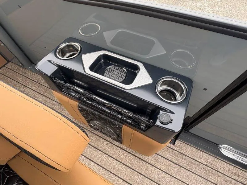 Slide: The Image of Harris GRAND MARINER 250 SLDH 2025 - 138