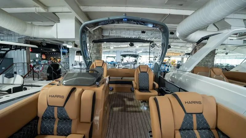 Slide: The Image of Harris GRAND MARINER 250 SLDH 2025 - 17