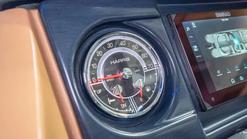 Slide: The Image of Harris GRAND MARINER 250 SLDH 2025 - 50