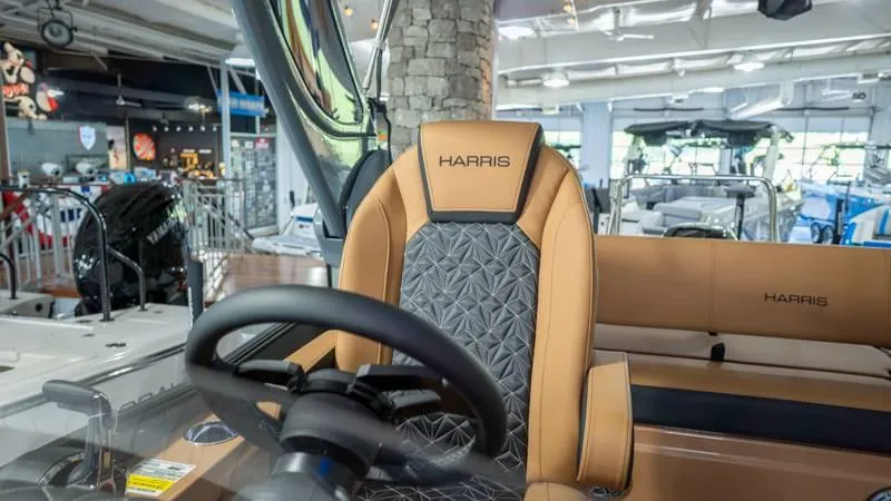 Slide: The Image of Harris GRAND MARINER 250 SLDH 2025 - 55