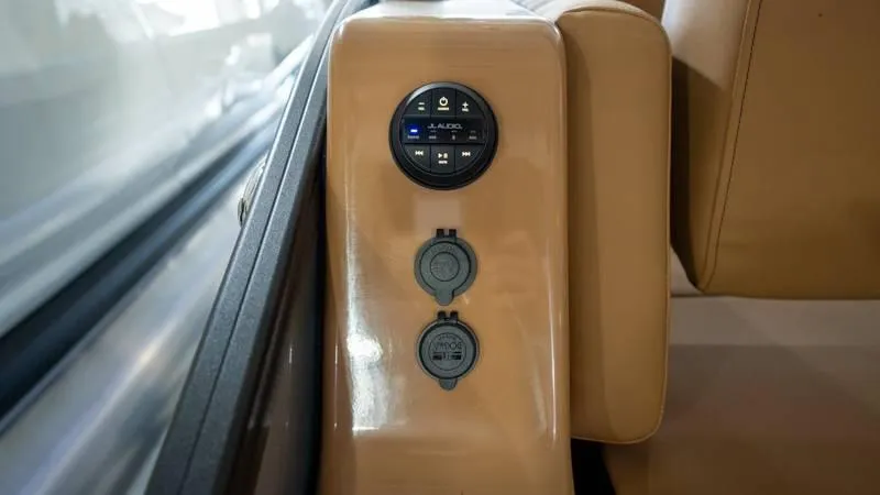 Slide: The Image of Harris GRAND MARINER 250 SLDH 2025 - 72