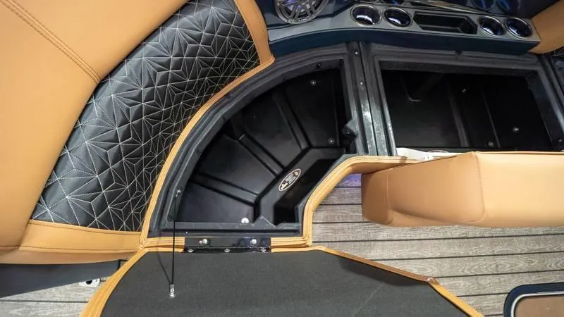 Slide: The Image of Harris GRAND MARINER 250 SLDH 2025 - 93