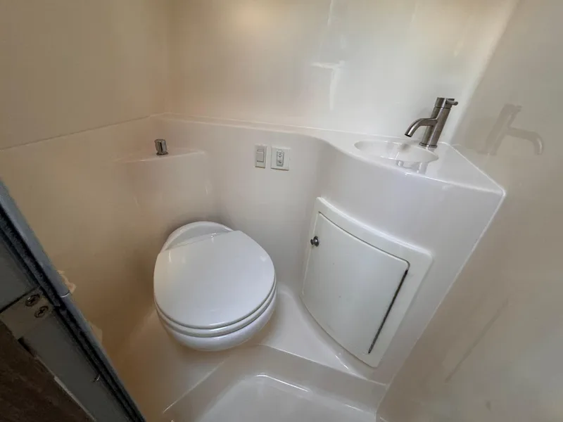 Slide: The Image of Regal 26 XO 2019 - 10