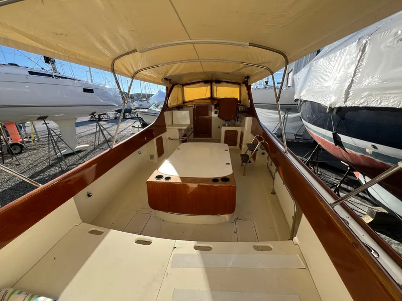 Slide: The Image of Hinckley 36 2000 - 7