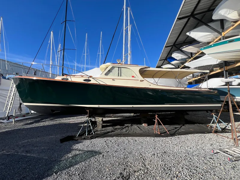 The Image of Hinckley Yachts 36 2000 - 0