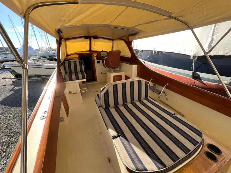 Slide: The Image of Hinckley Yachts 36 2000 - 12