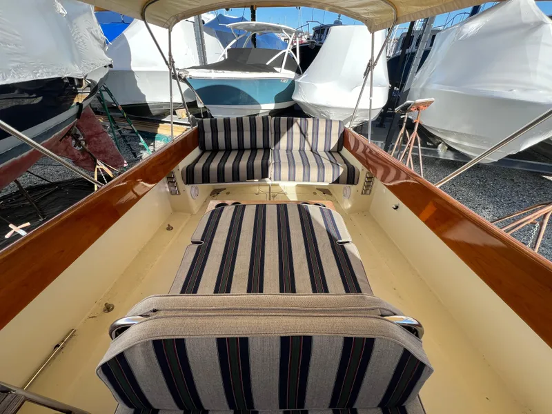 Slide: The Image of Hinckley Yachts 36 2000 - 15