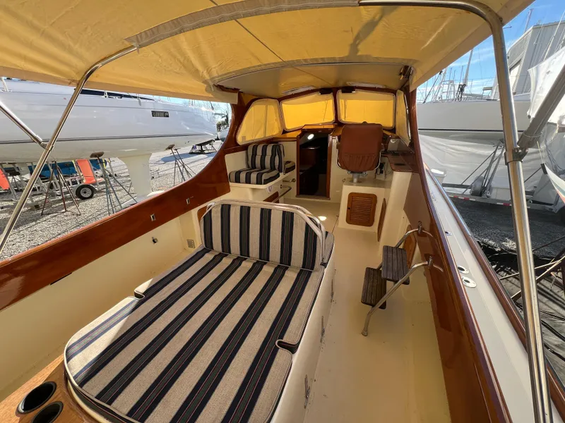 Slide: The Image of Hinckley Yachts 36 2000 - 2