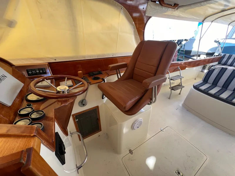 Slide: The Image of Hinckley Yachts 36 2000 - 20