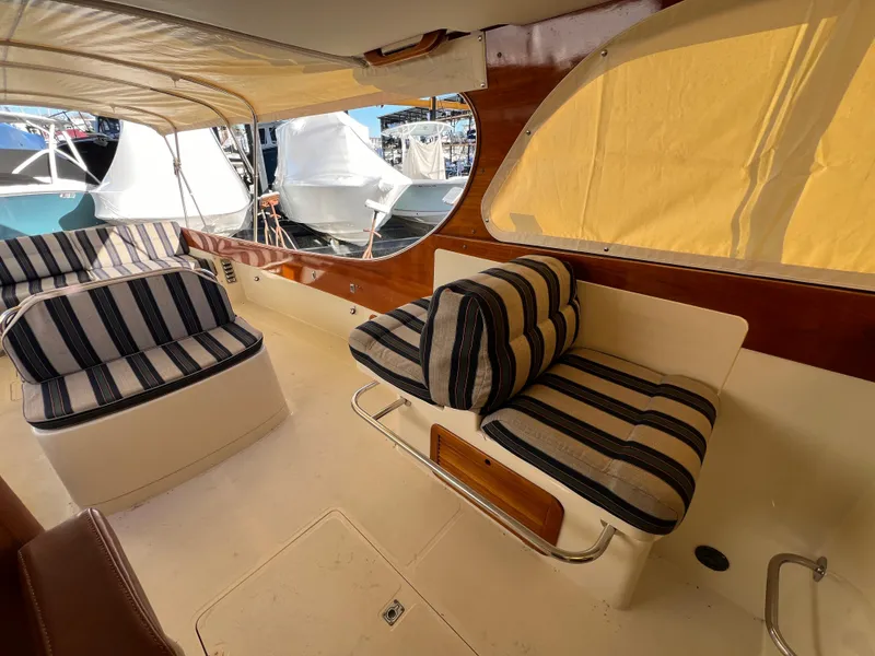 Slide: The Image of Hinckley Yachts 36 2000 - 21