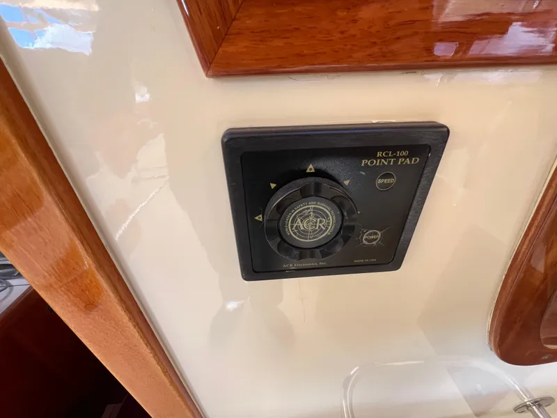 Slide: The Image of Hinckley Yachts 36 2000 - 28